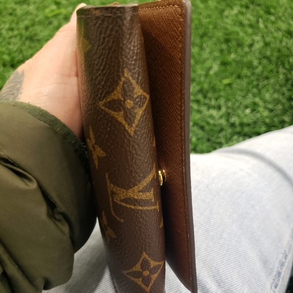 Authentic LV Tresor wallet - Picture 2 of 14